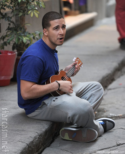 Vinny_Guadagnino_singing.jpg