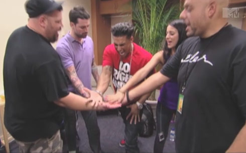 Any which ways, here’s the super trailer for The PAULY D PROJECT :