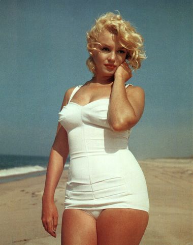 Demonstration of misguided bra sizes: Marilyn Monroe stated as a size 36D.  She had 35  bust measurements. : r/ABraThatFits