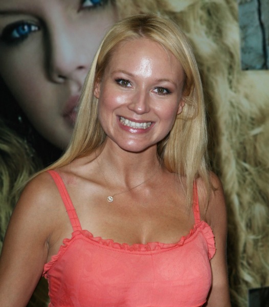Jewel talks about the Biblical Diet and defends her snaggleteeth