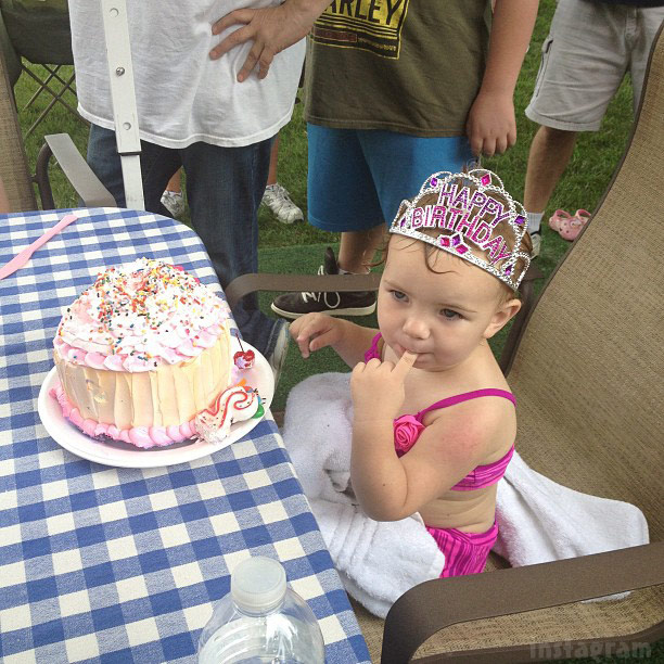 Photos Videos Alex Sekellas Daughter Arabellas 2nd Birthday Party