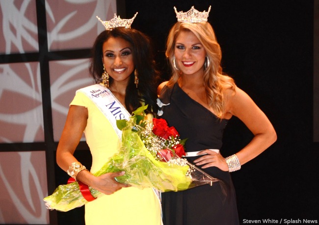 http://starcasm.net/wp-content/uploads/2013/09/Nina-Davuluri-and-Mallory-Hagan.jpg