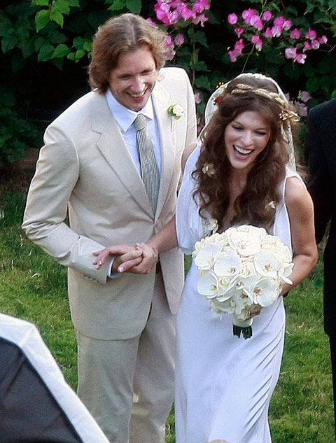 PHOTOS Milla Jovovich and Paul W. S. Anderson wedding pictures 43 total