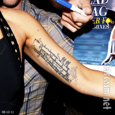 Photo What Does Lady Gaga S Left Arm Tattoo Say What Rilke Quote Is Written On Her Arm