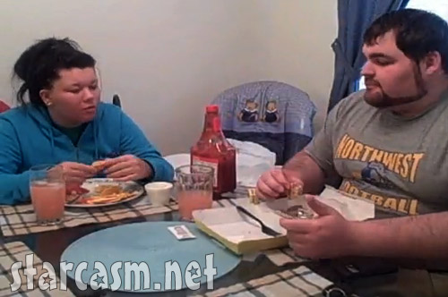 Teen Mom Amber Portwood and Gary Shirley eating