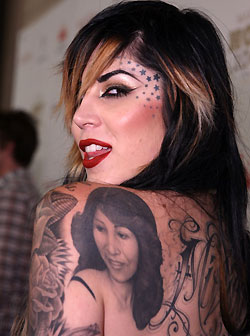 PHOTOS - How many tattoos does Kat von D have? List and guide tattoos: Part