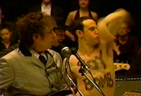 Bob Dylan and Soy Bomb dancer Michael Portnoy at 1998 Grammy Awards