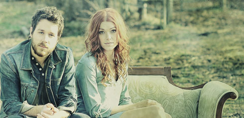 The married duet Elenowen are part of Blake Shelton's team