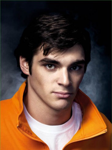Walter White Jr. in Breaking Bad Season 4 cast photo