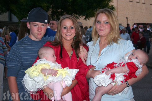 leah messer isaac sister dawn teen victoria mom brother children spears momma pose twins bio grandchildren starcasm