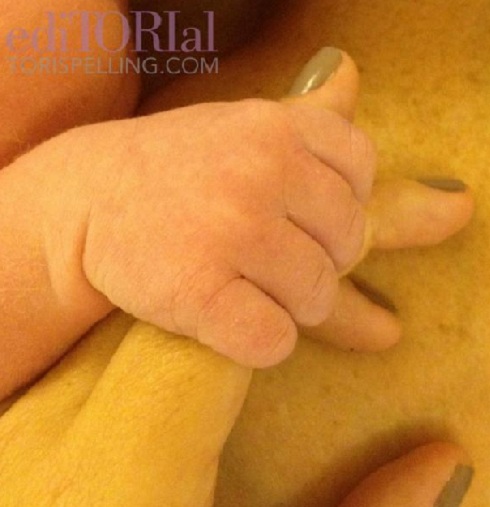 First photo of Tori Spelling and Dean McDermott's baby Finn Davey