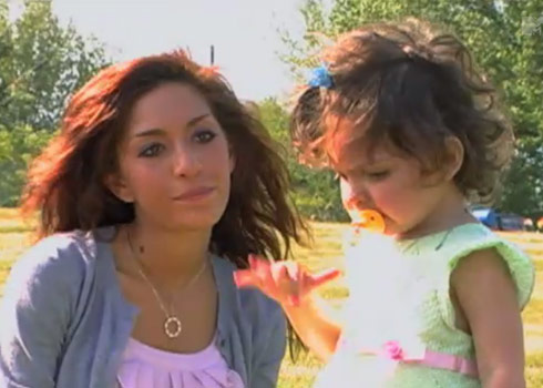 Farrah Abraham and Sophia visit Derek's grave