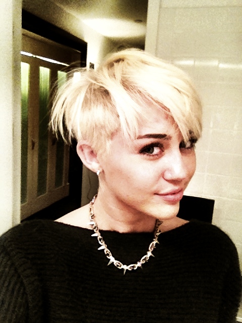 Photos Miley Cyrus With Really Short Blonde Hair Starcasm Net