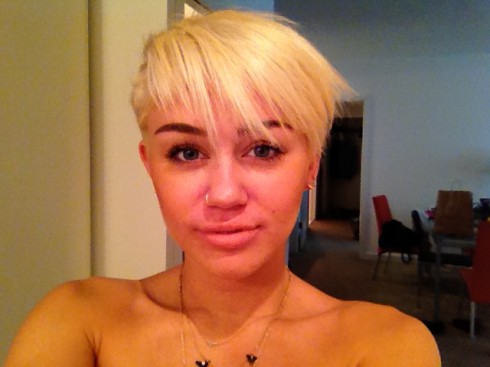 Miley Cyrus picture with short hair