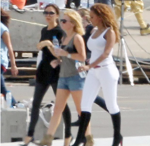 Spice Girls practicing for the 2012 Olympics finale