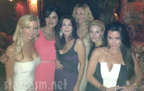 Camille Grammer, Jennifer Gimenez, Lisa Vanderpump, Brandi Glanville, Marisa Zanuck and Kyle Richards in Las Vegas for 'Real Housewives of Beverly Hills' season 3