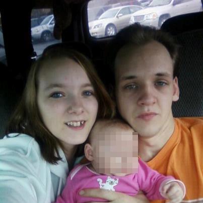 Photo reportedly of Breaking Amish stars Rebecca and Abe Schmucker with their daughter