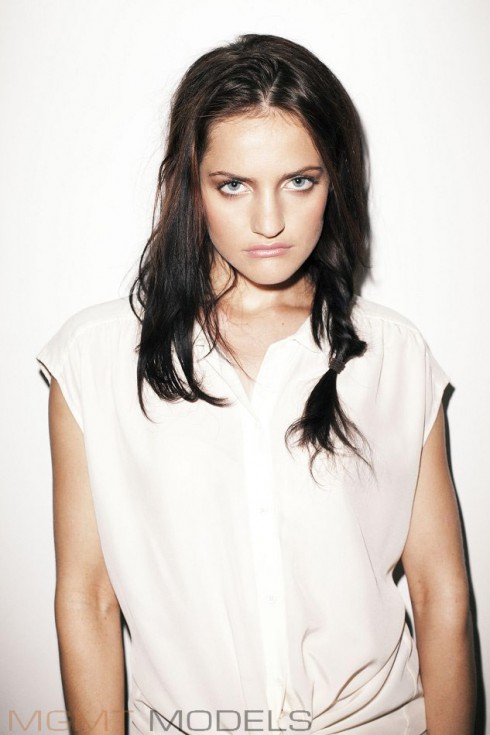 PHOTOS Breaking Amish's Katie Stoltzfus modeling portfolio for Major Model