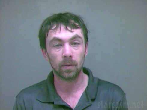 Shawn Hughes mug ahot photo tries to sell kid for girlfriend's bail money