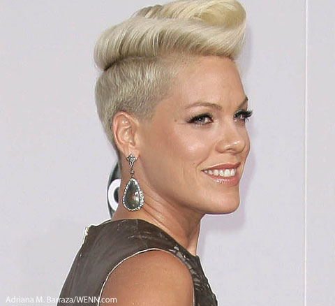 VIDEO: Pink stops concert to comfort a crying little girl – Starcasm