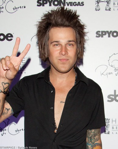 Ryan Gosling regrets face tattoo as Ryan Cabrera lives Ryan Gosling