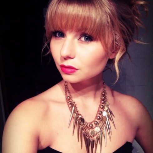 Taylor Swift Lookalike attacked