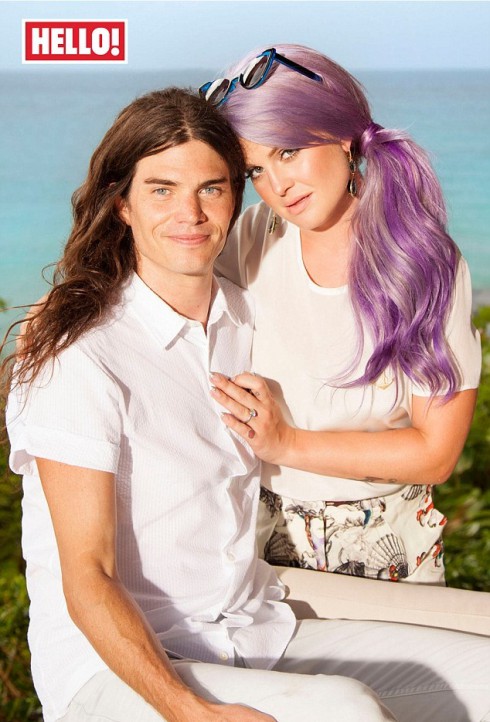 Matthew Mosshart and Kelly Osbourne announce engagement in Hello Magazine, share engagement ring