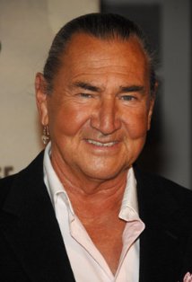 Free Willy’s August Schellenberg dead at 77