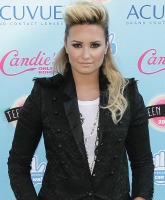 Demi Lovato’s nude photo scandal grows as images hit the Internet