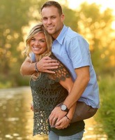 Viral photo of wife carrying her double-amputee, veteran husband