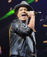 Bruno Mars to headline 2014 Super Bowl Halftime Show