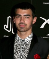 REPORT Joe Jonas’ heroin addiction is out of control, fueled by girlfriend Blanda Eggenschwiler