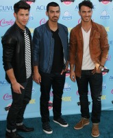 Jonas Brothers cancel tour at last minute due to ‘deep rift within the band’