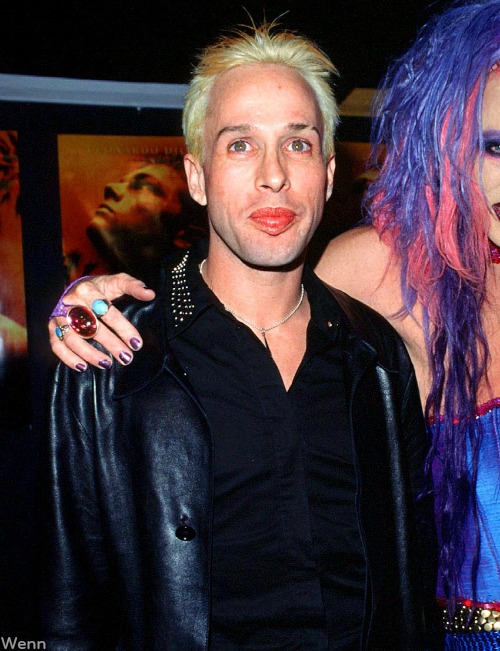Before After Alexis Arquette S Experiences As A Transgender Woman In Hollywood