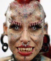 BEFORE & AFTER The Vampire Lady of Mexico definitely doesn’t have to pick a Halloween costume