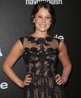 Who is Sosie Bacon, Miss Golden Globe 2014?