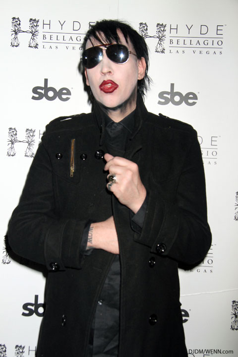 Marilyn Manson makeup free on Eastbound and Down - VIDEO