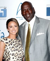 Michael Jordan and Yvette Preito expecting their first child