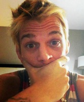 Aaron Carter tweets about his undying love for Hilary Duff, vows to get her back