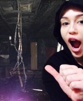 PHOTO VIDEOS Miley Cyrus’ tour bus destroyed by fire in the middle of the night