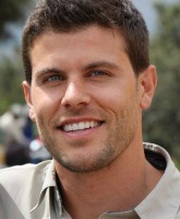 Bachelorette’s Eric Hill has died following paragliding accident