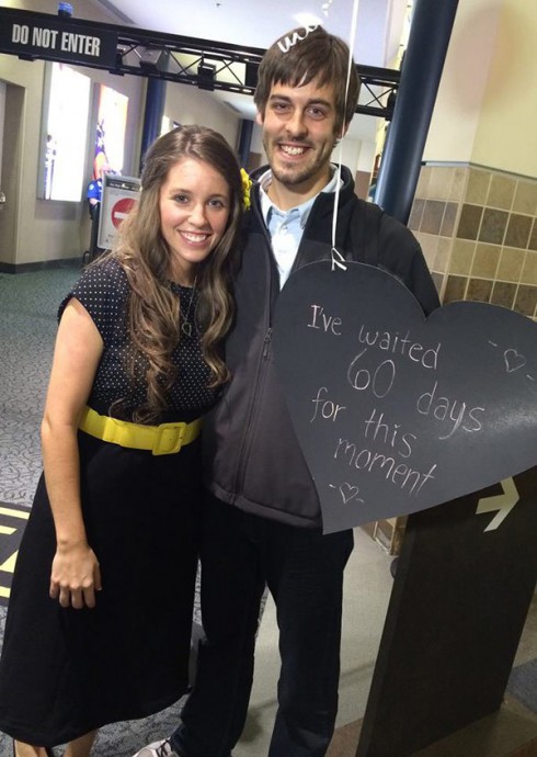 Derick Dillard Return from Nepal - Jill Duggar
