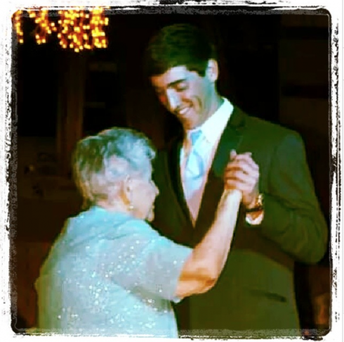 PHOTOS Ohio Teen Took His Great-grandma To Her First Prom – Starcasm