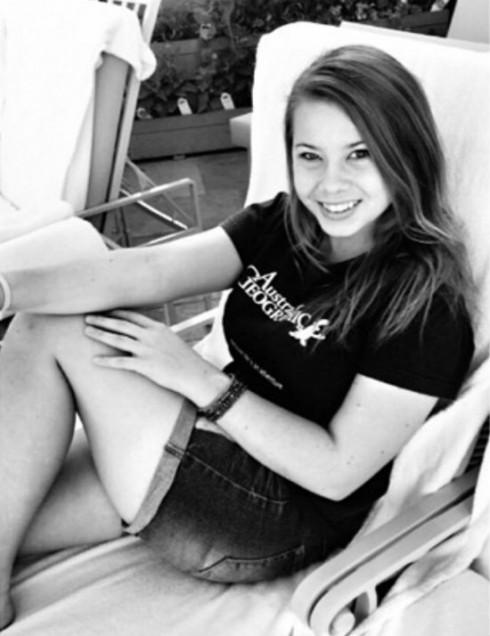 15 Year Old Bindi Irwin Criticizes Peers For Scandalous Clothing Gets Backlash 3227