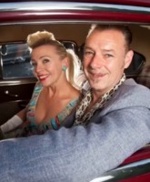 Woman says her newly adopted 1950s lifestyle saved her marriage, thinks all women should do it