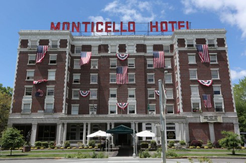 hotel dui monticello longview hell filming arrested phillip began owner night before readers earlier updated week site washington