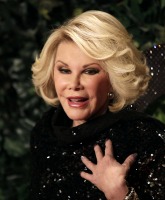 BREAKING Joan Rivers rushed to the hospital after she stopped breathing