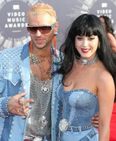 PHOTOS Britney Spears responds to Katy Perry’s denim dress