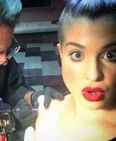 PHOTOS Kelly Osbourne gets tattoo tribute to Joan Rivers