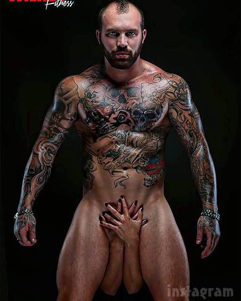 490px x 613px - Teen Mom 2's Adam Lind recreates nude Adam Levine photo ...